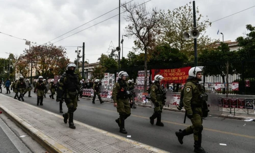 Πολυτεχνείο: «Αστακός» η Αθήνα για την 50η επέτειο με 5.000 αστυνομικούς